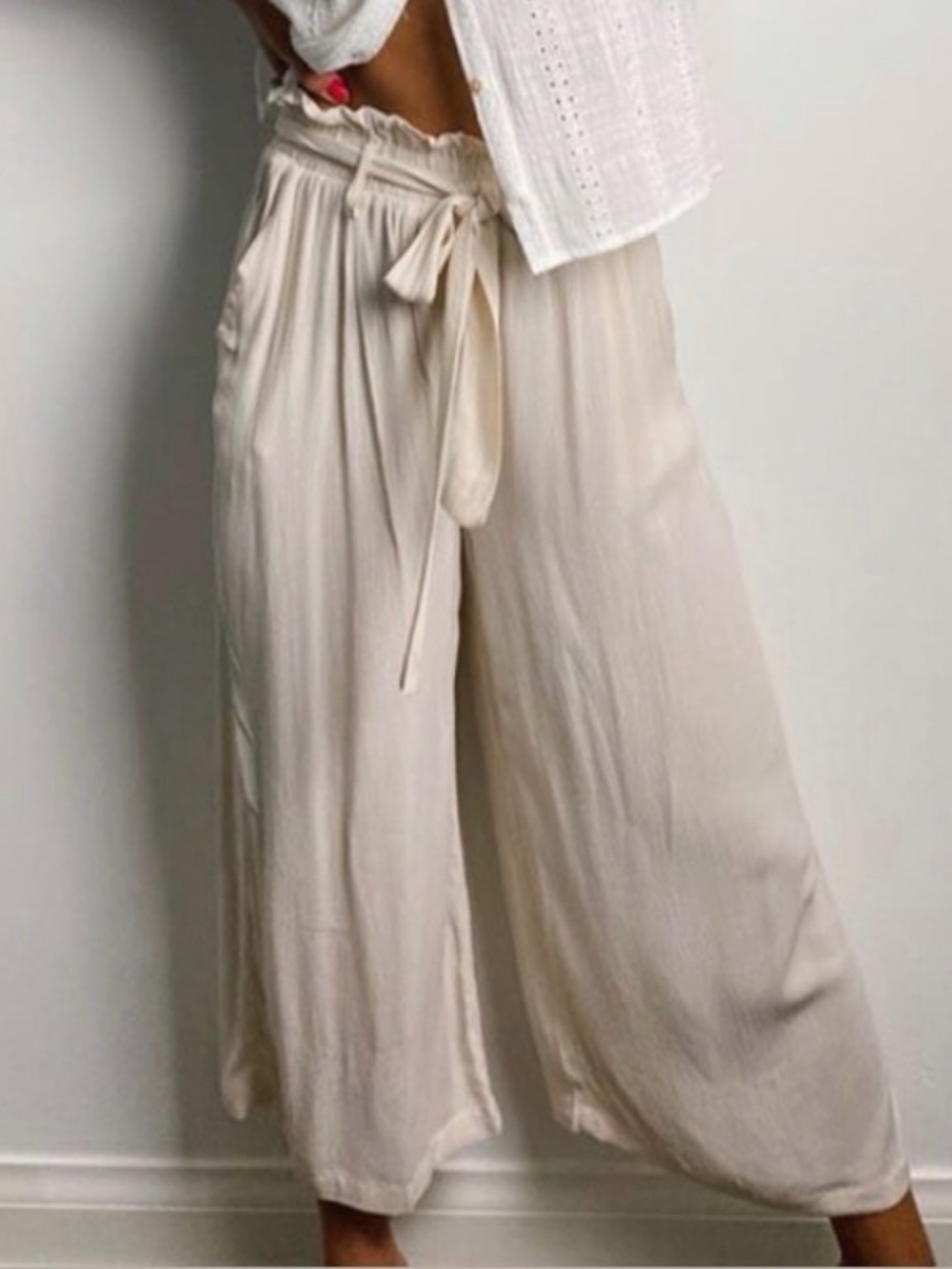 Women’s Cream Tie-Waist Cropped Wide-Leg Pants